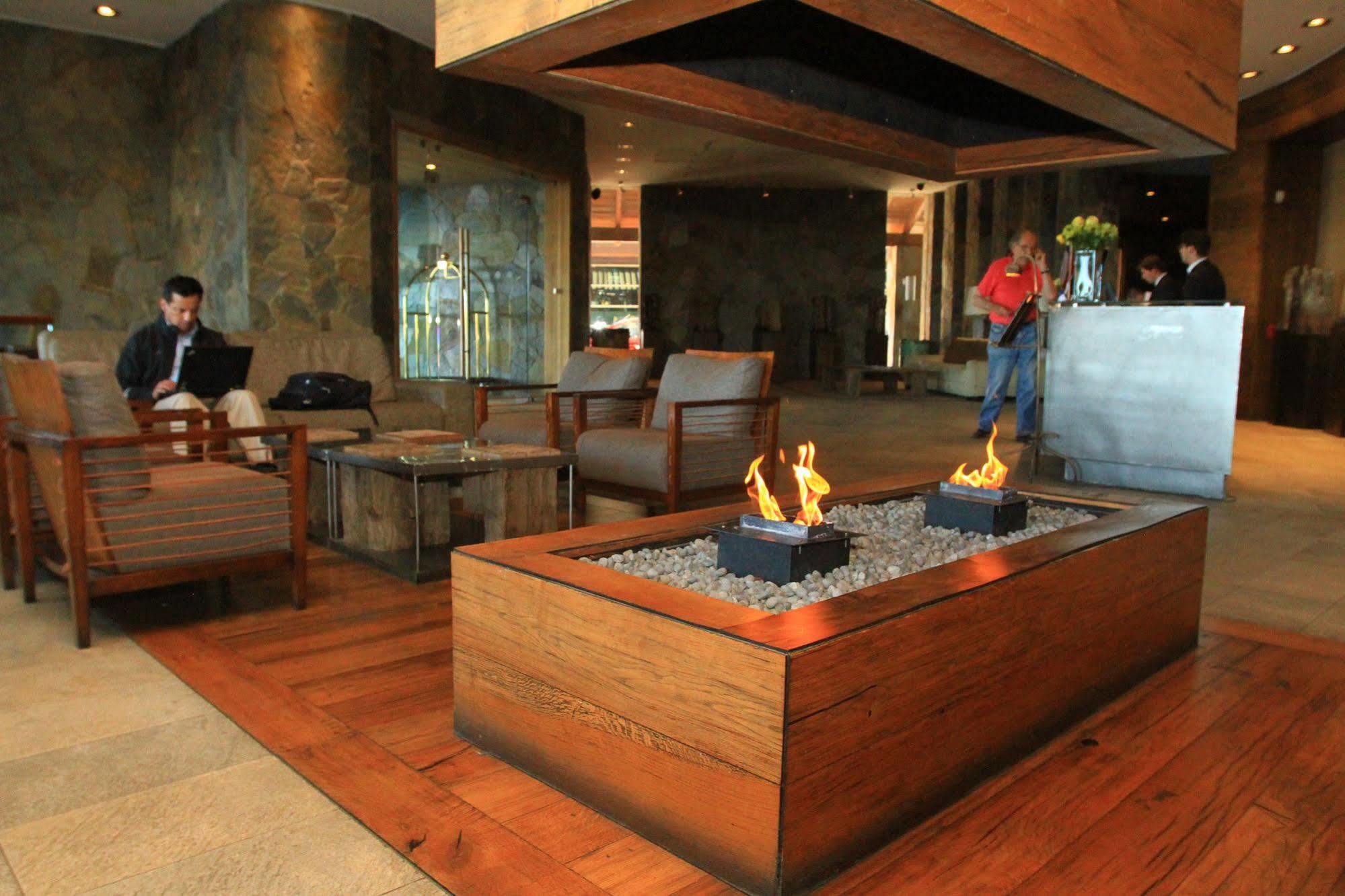 Radisson Hotel Puerto Varas Exterior photo The lobby of the hotel